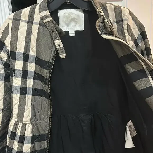 Girls Burberry Jacket - Picture 4 of 4
